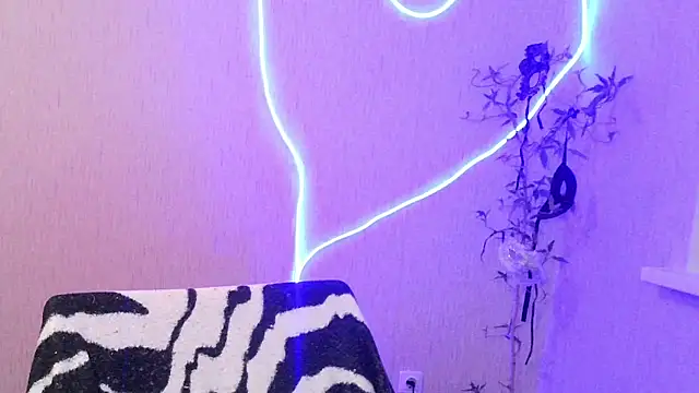 Ashley Brookss online show from 2, 11, 2025