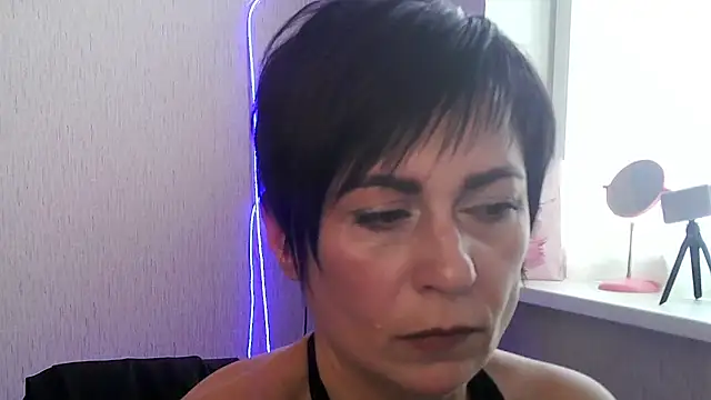 Ashley Brookss online show from 11, 11, 2025