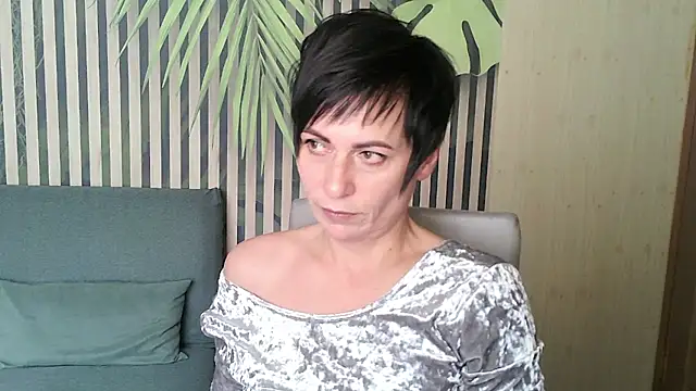 Ashley Brookss online show from 23, 10, 2025