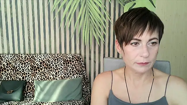 Ashley Brookss online show from 9, 10, 2025