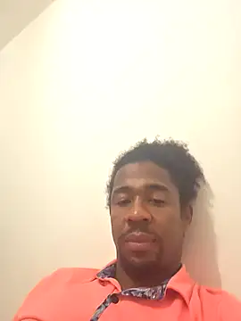 Snapshot of cracha chatting on 12, 10, 2025 cracha online show from 12, 10, 2025