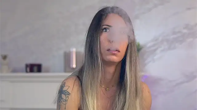 Snapshot of CassieMiles chatting on 15, 1, 2026 CassieMiles online show from 15, 1, 2026