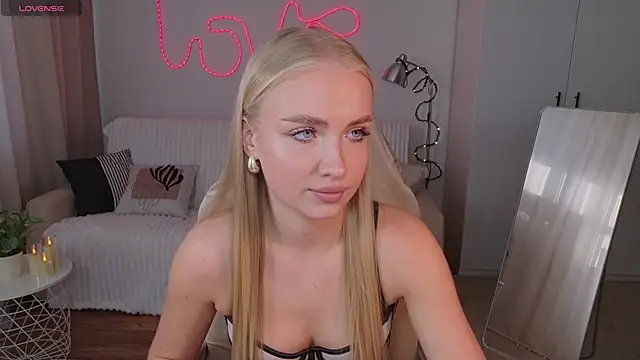 TessaGrays online show from 22, 2, 2026