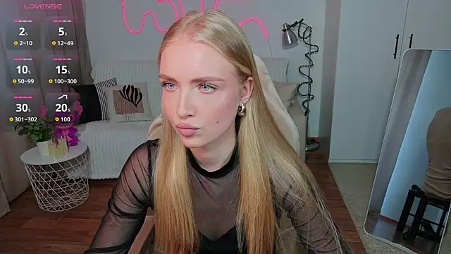 TessaGrays online show from 6, 5, 2026