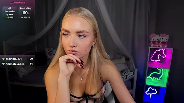 TessaGrays online show from 24, 10, 2025