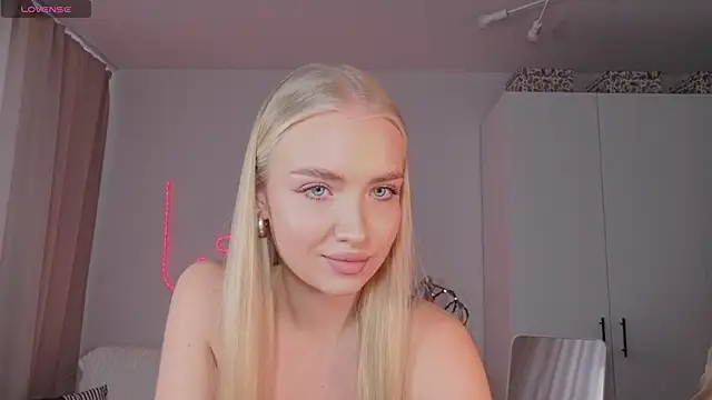 TessaGrays online show from 21, 2, 2026