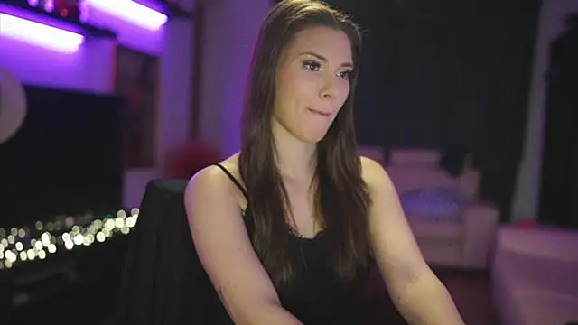 Snapshot of CandyStorm chatting on 23, 10, 2025 CandyStorm online show from 23, 10, 2025