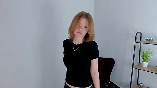 Mabel Sanders online show from 8, 10, 2025