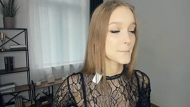 SerrenaAa online show from 29, 10, 2025