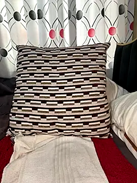 Snapshot of CynnxxxBarb chatting on 12, 11, 2025 CynnxxxBarb online show from 12, 11, 2025