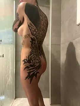 MiraLuna online show from 9, 10, 2025