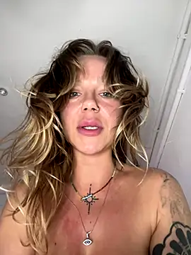 MiraLuna online show from 14, 10, 2025