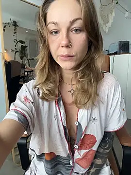 MiraLuna online show from 28, 11, 2025