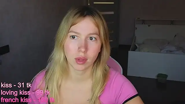 Snapshot of stefany_and_bettany chatting on 20, 10, 2025 stefany and bettany online show from 20, 10, 2025