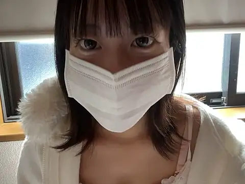 Snapshot of u_ruru chatting on 20, 10, 2025 u ruru online show from 20, 10, 2025