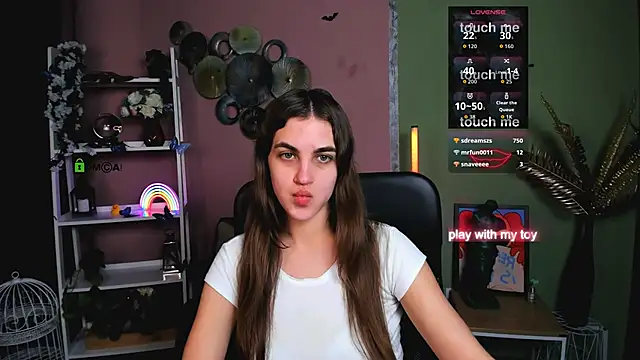 lina fox12 online show from 4, 12, 2025