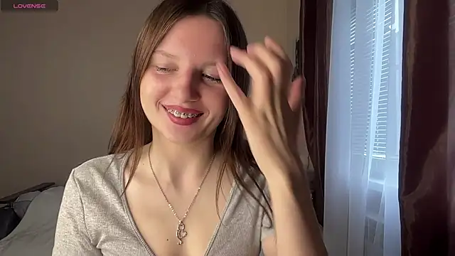 JanellHousen online show from 25, 6, 2026