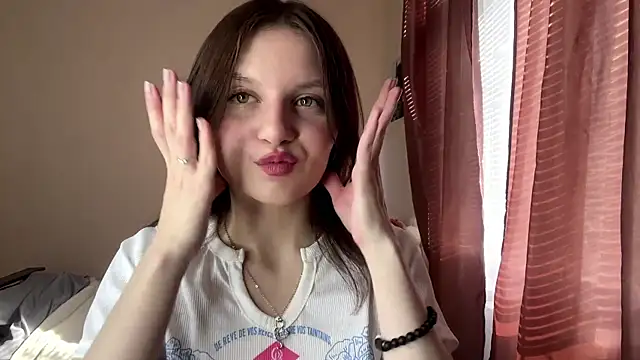 Snapshot of JanellHousen chatting on 7, 5, 2026 JanellHousen online show from 7, 5, 2026
