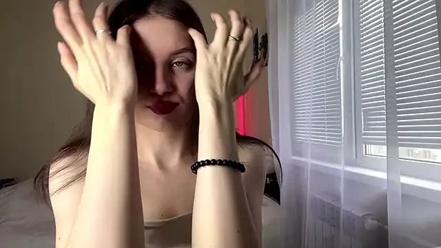 JanellHousen online show from 10, 4, 2026