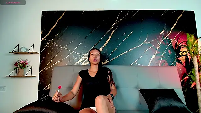 roxy blake  online show from 1, 10, 2025