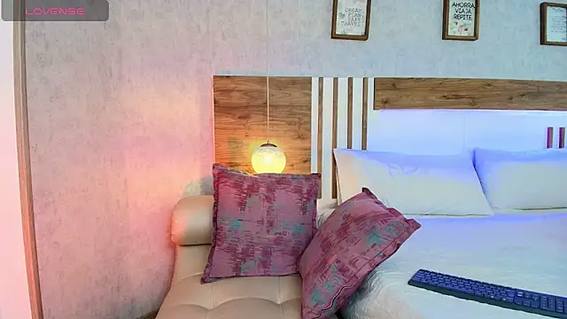 LucianaWainN online show from 28, 4, 2026