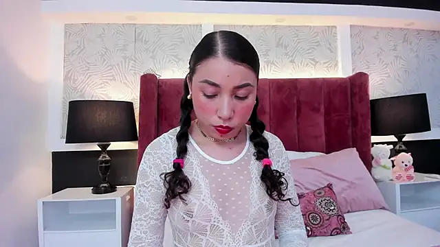 IvonnyCooper online show from 13, 10, 2025