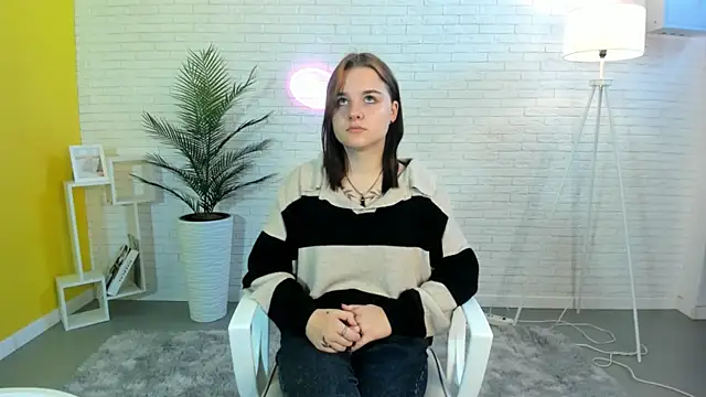 NinaArthurs online show from 30, 9, 2025