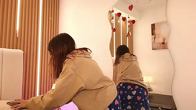 MarinetteLux online show from 27, 2, 2026