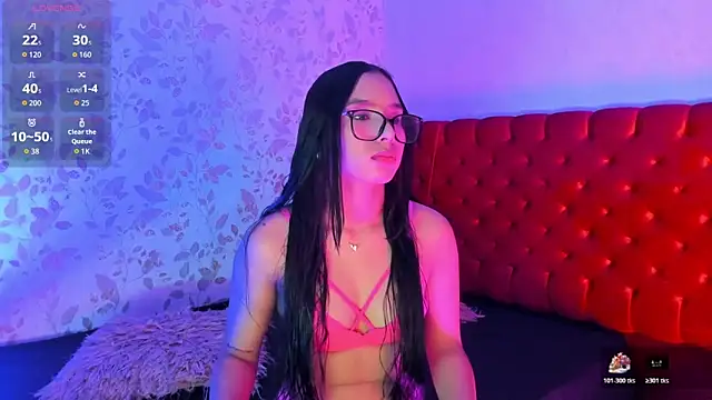 Snapshot of Luciaoregon chatting on 13, 11, 2025 Luciaoregon online show from 13, 11, 2025