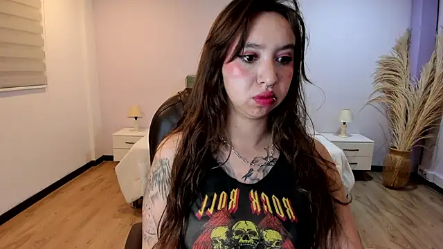 Snapshot of Scarlett__Cooper__ chatting on 1, 11, 2025 Scarlett Cooper online show from 1, 11, 2025