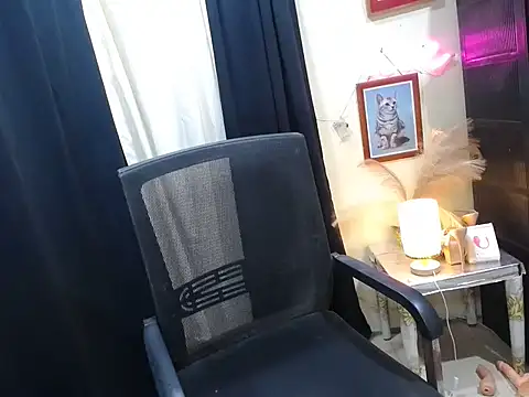 Kylaanne online show from 18, 11, 2025