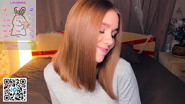 Snapshot of TienKnous chatting on 14, 11, 2025 TienKnous online show from 14, 11, 2025