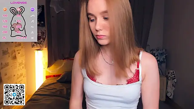 Snapshot of TienKnous chatting on 20, 11, 2025 TienKnous online show from 20, 11, 2025