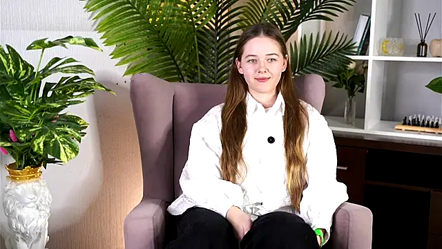 SheenaLoesche online show from 6, 10, 2025