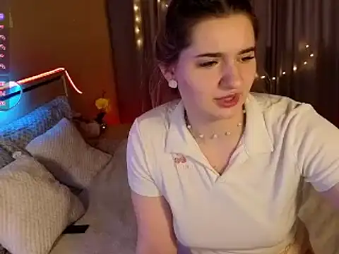 Snapshot of cutieblush chatting on 29, 11, 2025 cutieblush online show from 29, 11, 2025