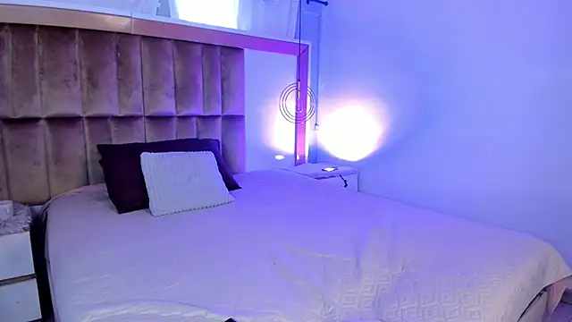 Snapshot of SamyShark chatting on 31, 10, 2025 SamyShark online show from 31, 10, 2025