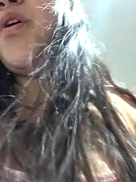 Khloekiss online show from 9, 11, 2025