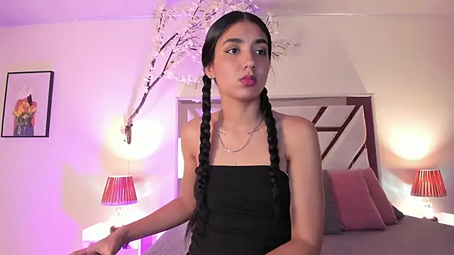 cloe taylor   online show from 26, 11, 2025