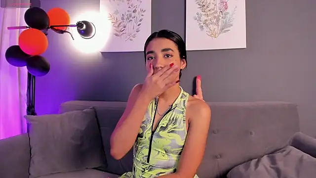 cloe taylor   online show from 29, 10, 2025