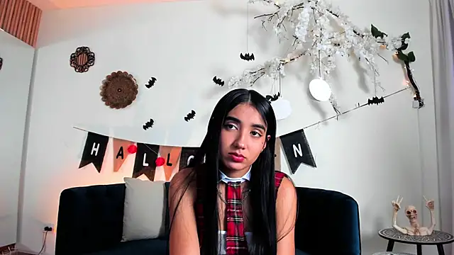 cloe taylor   online show from 15, 10, 2025