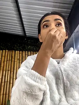 cloe taylor   online show from 2, 11, 2025