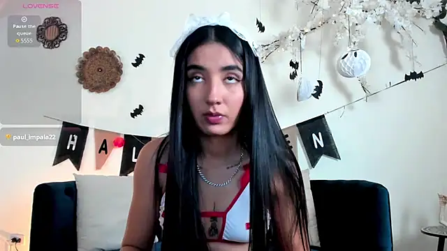 cloe taylor   online show from 22, 10, 2025