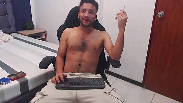 Juan FelipeX01 online show from 24, 11, 2025