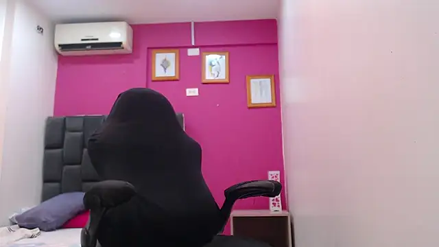 Juan FelipeX01 online show from 25, 10, 2025