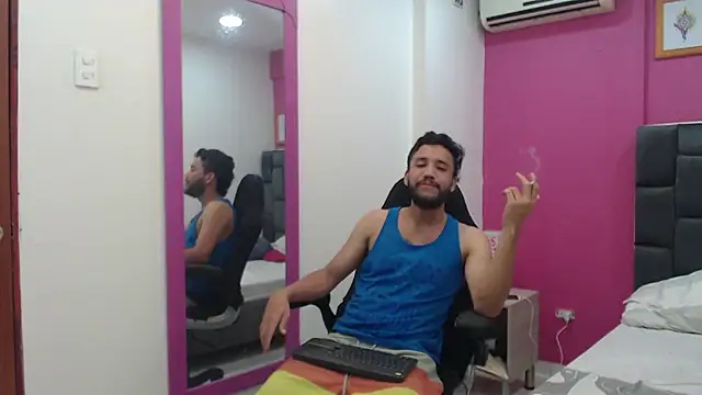 Juan FelipeX01 online show from 9, 11, 2025