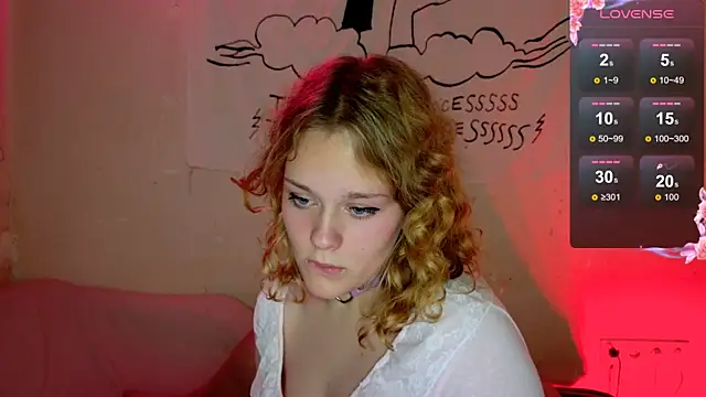 Snapshot of CleoVixes chatting on 16, 10, 2025 CleoVixes online show from 16, 10, 2025