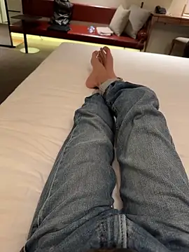 HenryLee1983-cums online show from 13, 11, 2025