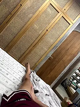 HenryLee1983-cums online show from 29, 4, 2026
