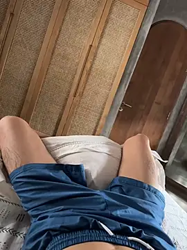 HenryLee1983-cums online show from 18, 2, 2026