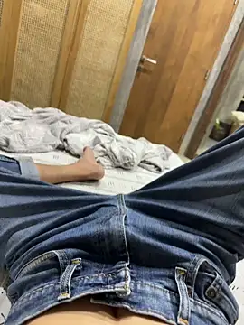 HenryLee1983-cums online show from 5, 10, 2025